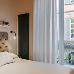 Mariposa Apartment